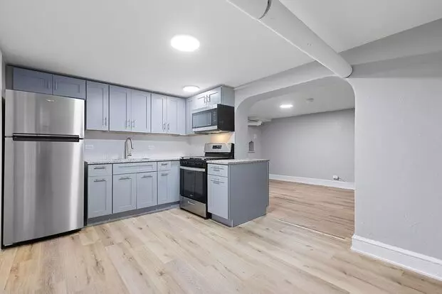 Newly Remodeled 1 Bed Vintage Charm With 21st Century Upgrades Apartment for rent in Waukegan, IL