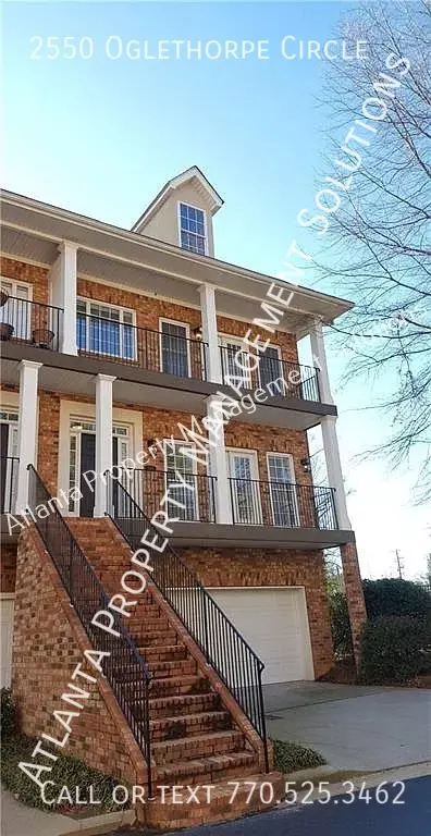 2550 Oglethorpe Cir House for rent in Brookhaven, GA