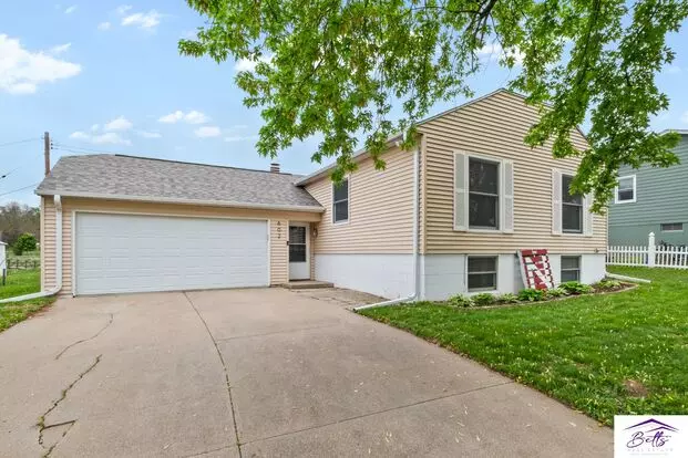Come See This One Today! Apartment for rent in Bellevue, NE