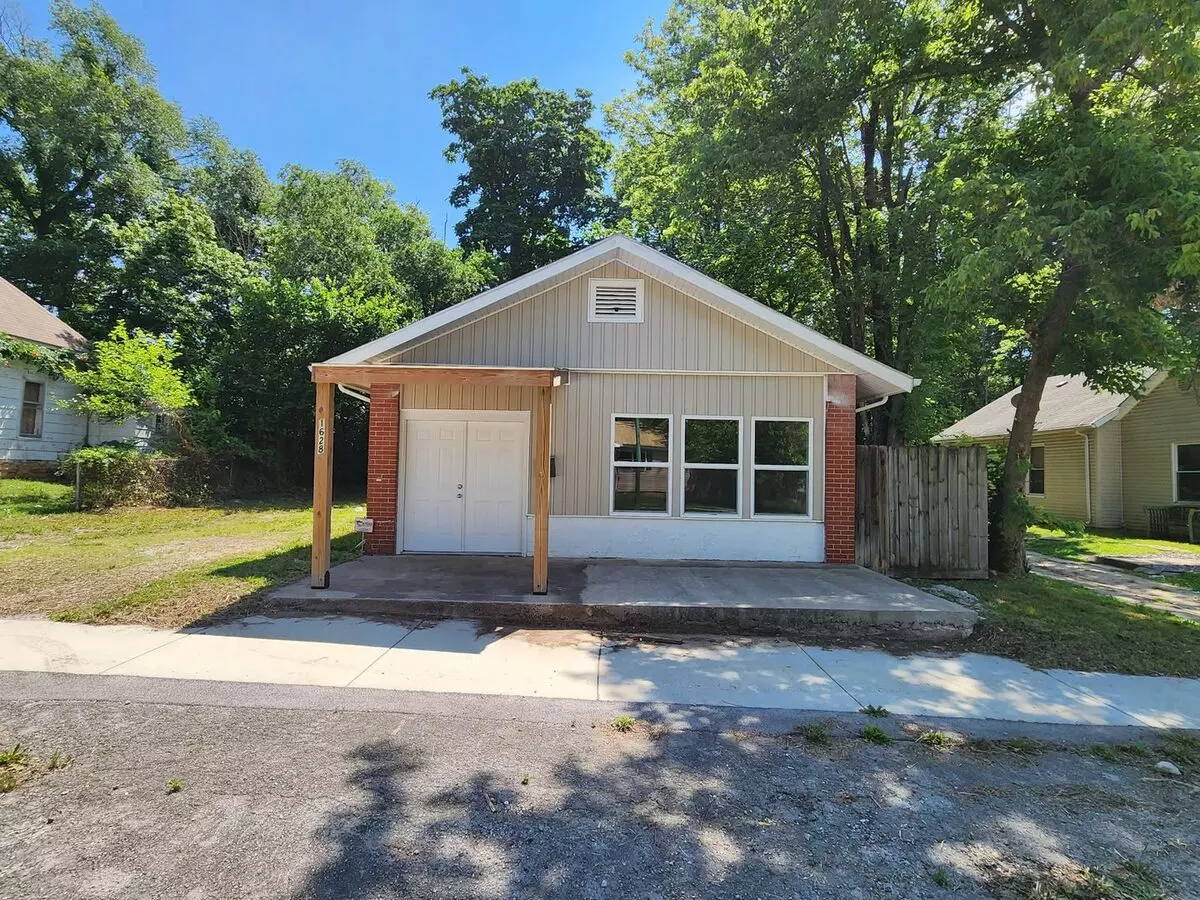 1628 N Sherman House for rent in Springfield, MO