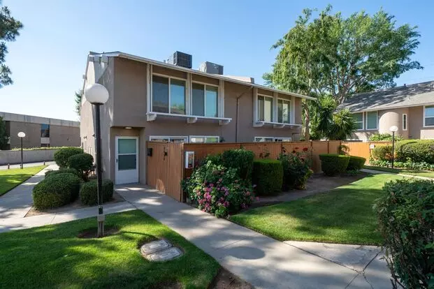 6636 N 3rd St Apartment for rent in Fresno, CA