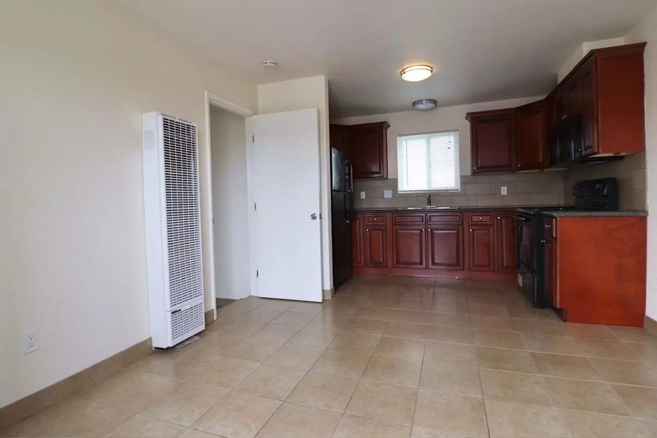 1263 S Oxnard Blvd Apartment for rent in Oxnard, CA