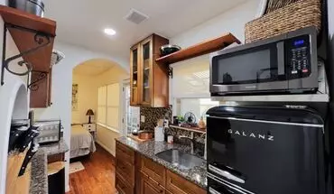 4 of 14 4003 Juniper St House for rent in San Diego, CA