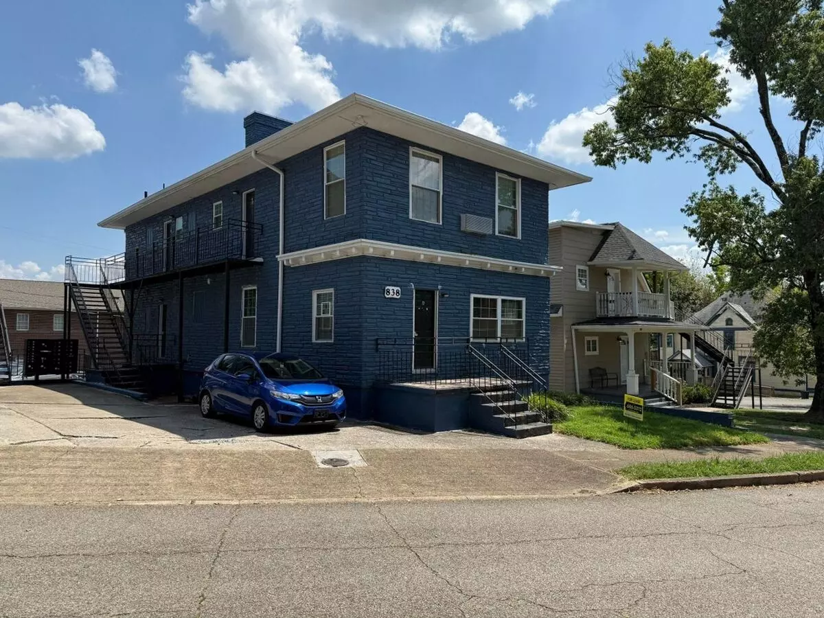 ** Great Units At A Great Price And Prime Location ** Apartment for rent in Knoxville, TN