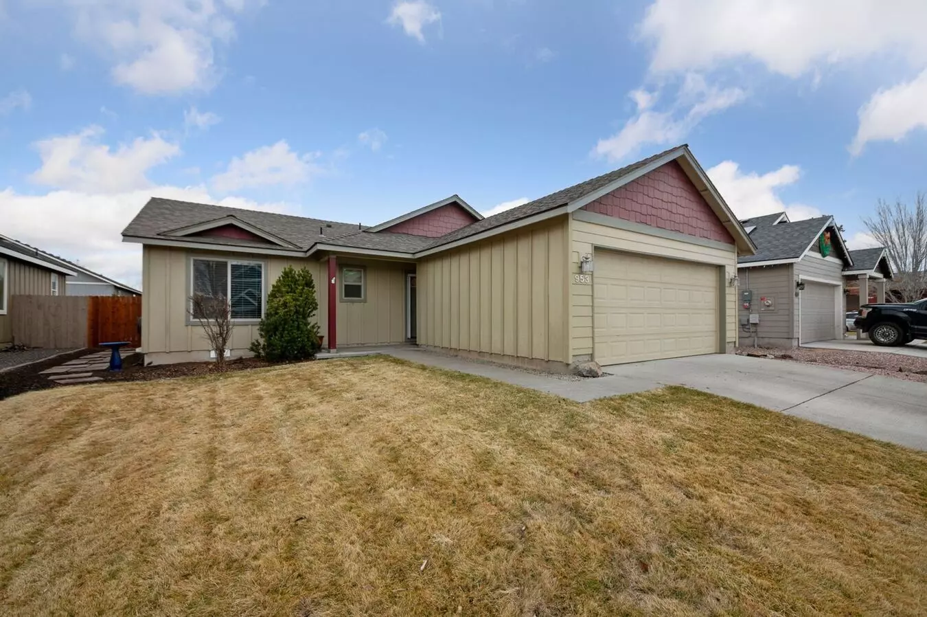 953 SW 25th Pl House for rent in Redmond, OR