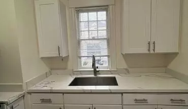 4 of 15 1828 14th Ave Apartment for rent in Seattle, WA
