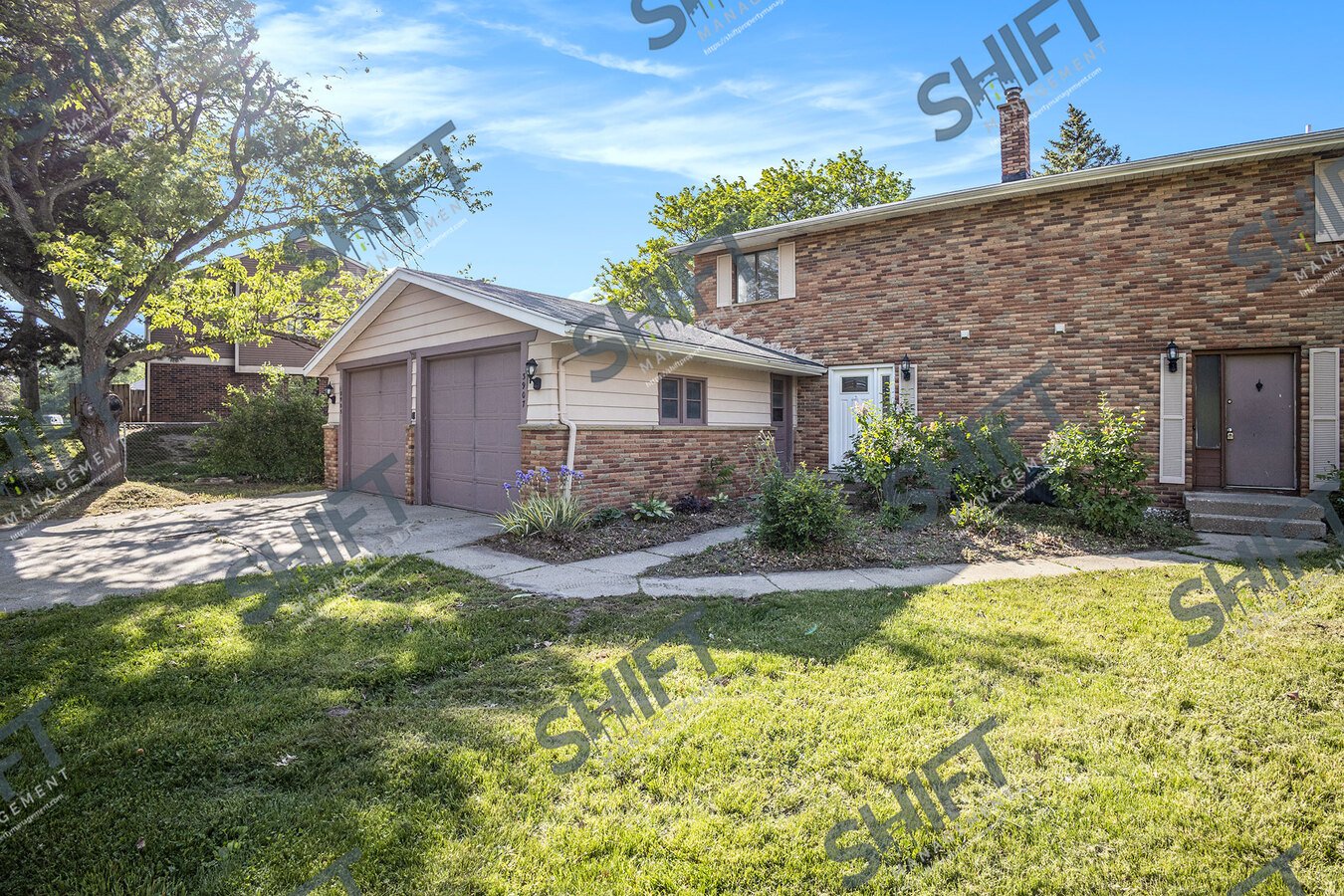 3907 Camelot Updated 3 Bedroom Apartments Grand Rapids, MI