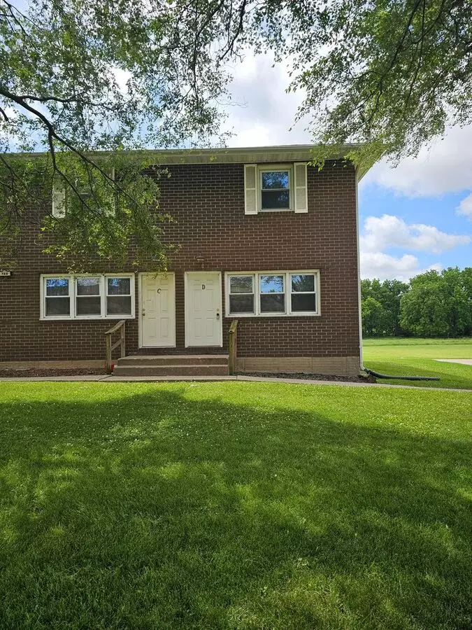 749 W 61st St Apartment for rent in Davenport, IA