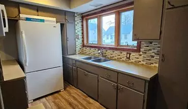 3 of 14 1542 W 16th St House for rent in Davenport, IA