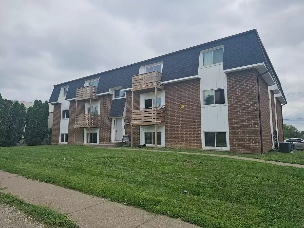 2617 N Clark St Apartment for rent in Davenport, IA