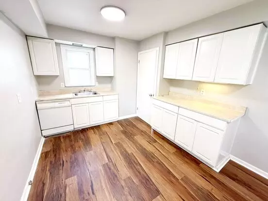 2817 Tuxedo Apartment for rent in Parma, OH