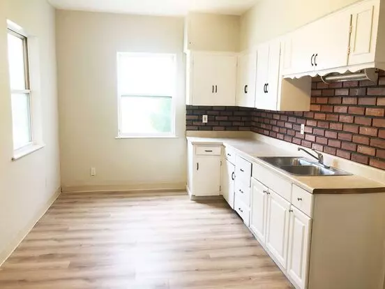 7402 Park Apartment for rent in Cleveland, OH