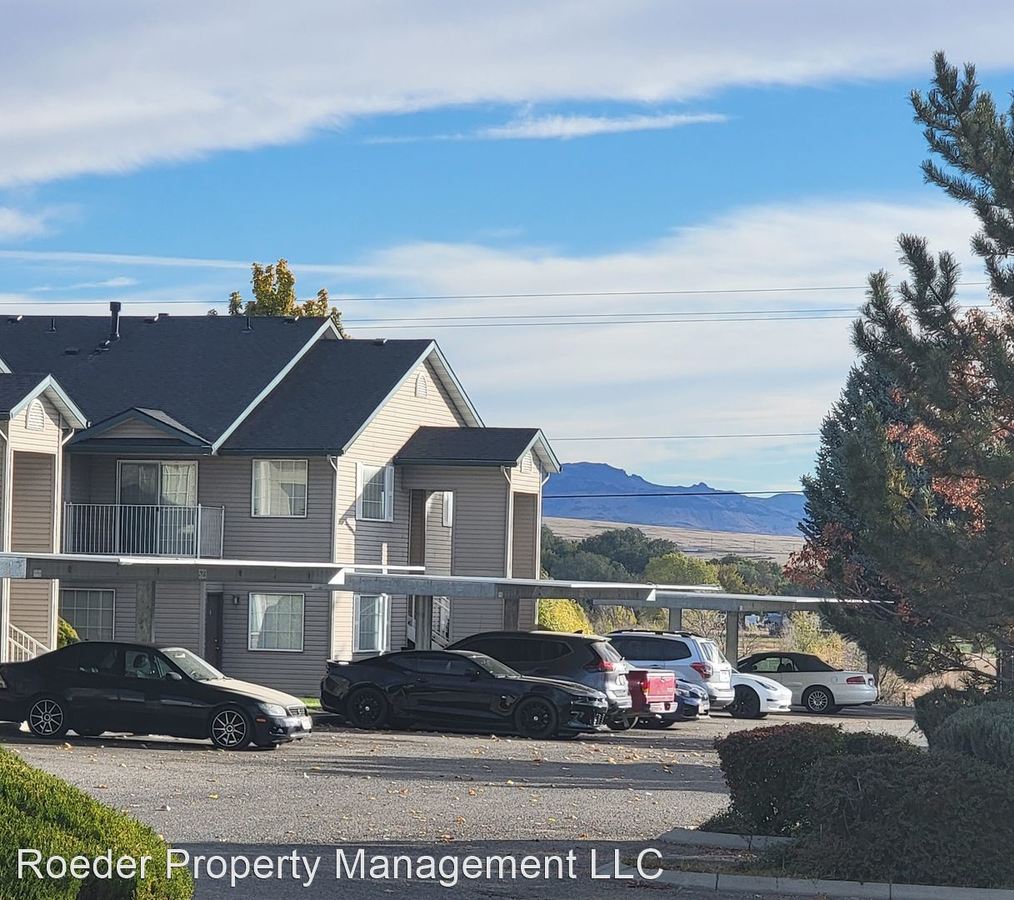 523 Caribou Dr Mountain Home, ID Apartment for Rent