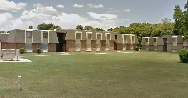 SELMA SQUARE APARTMENTS Apartment for rent in Selma, AL