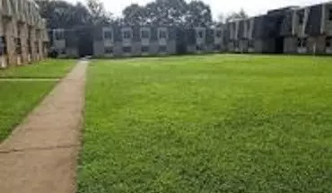 2 of 6 SELMA SQUARE APARTMENTS Apartment for rent in Selma, AL