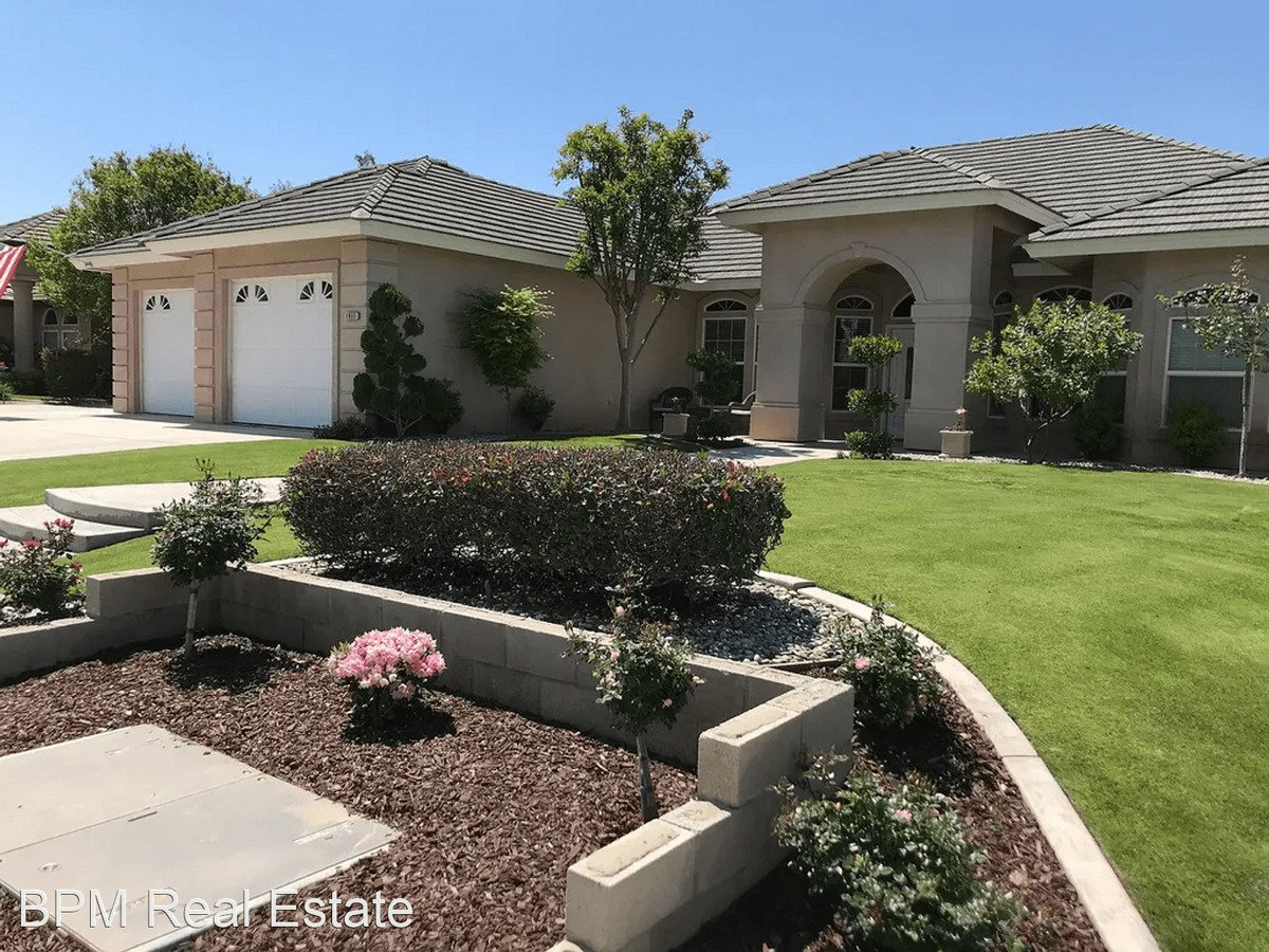 1933 Kellie Marie St Bakersfield, CA House for Rent