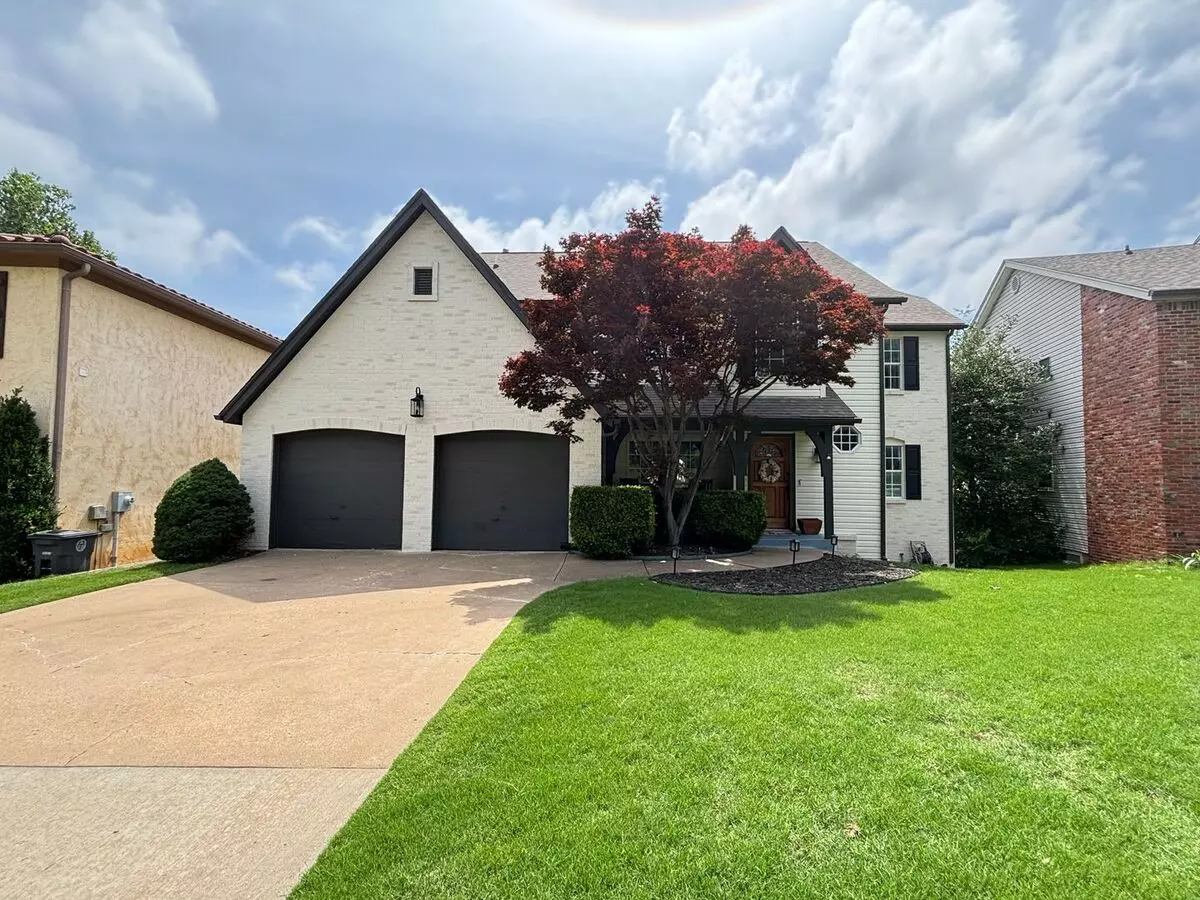 Luxury Home With Incredible Views In Minshal Park. House for rent in Tulsa, OK