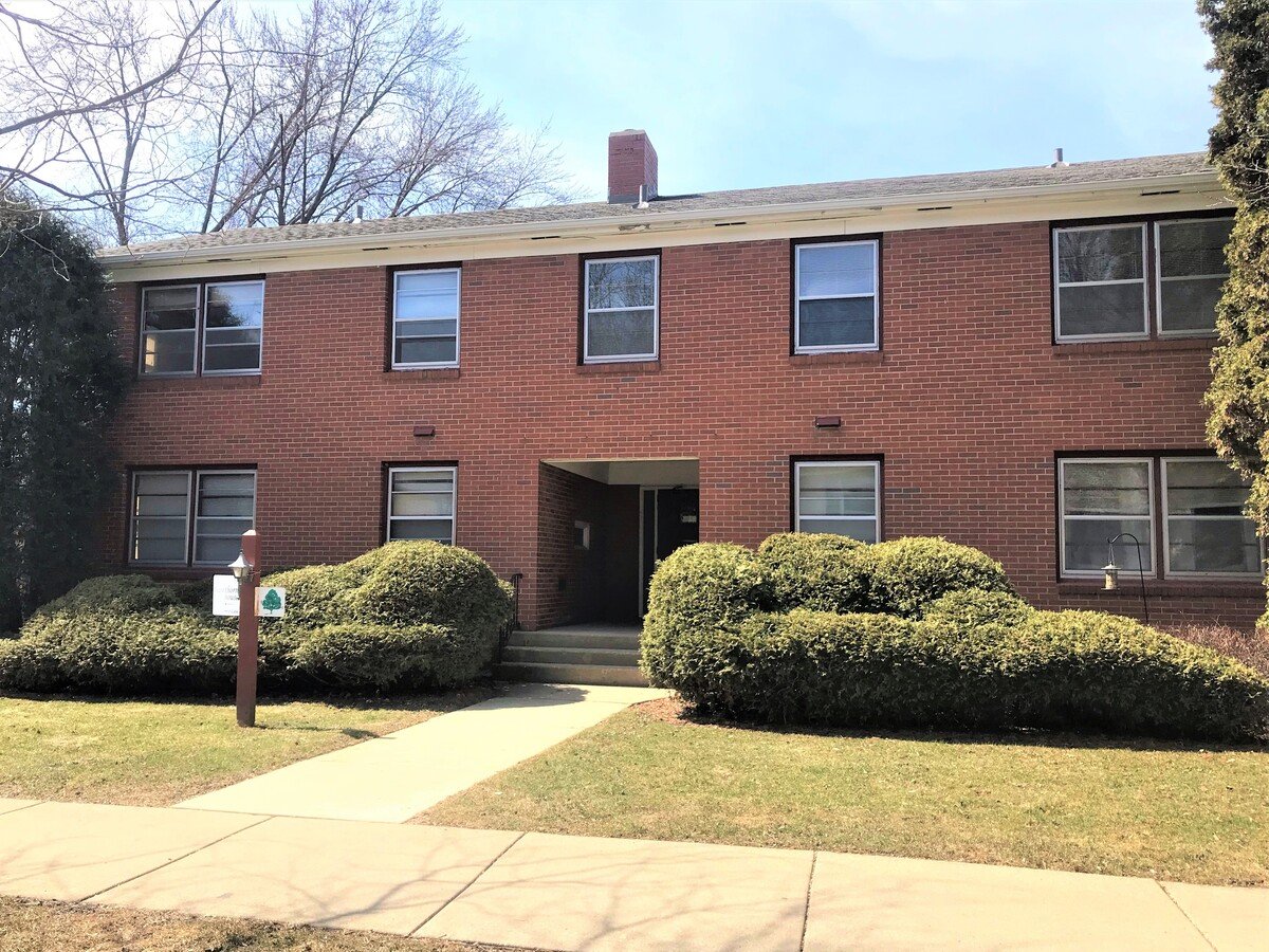 402 Palomino Lane Apartments 402 Palomino Ln Madison, WI