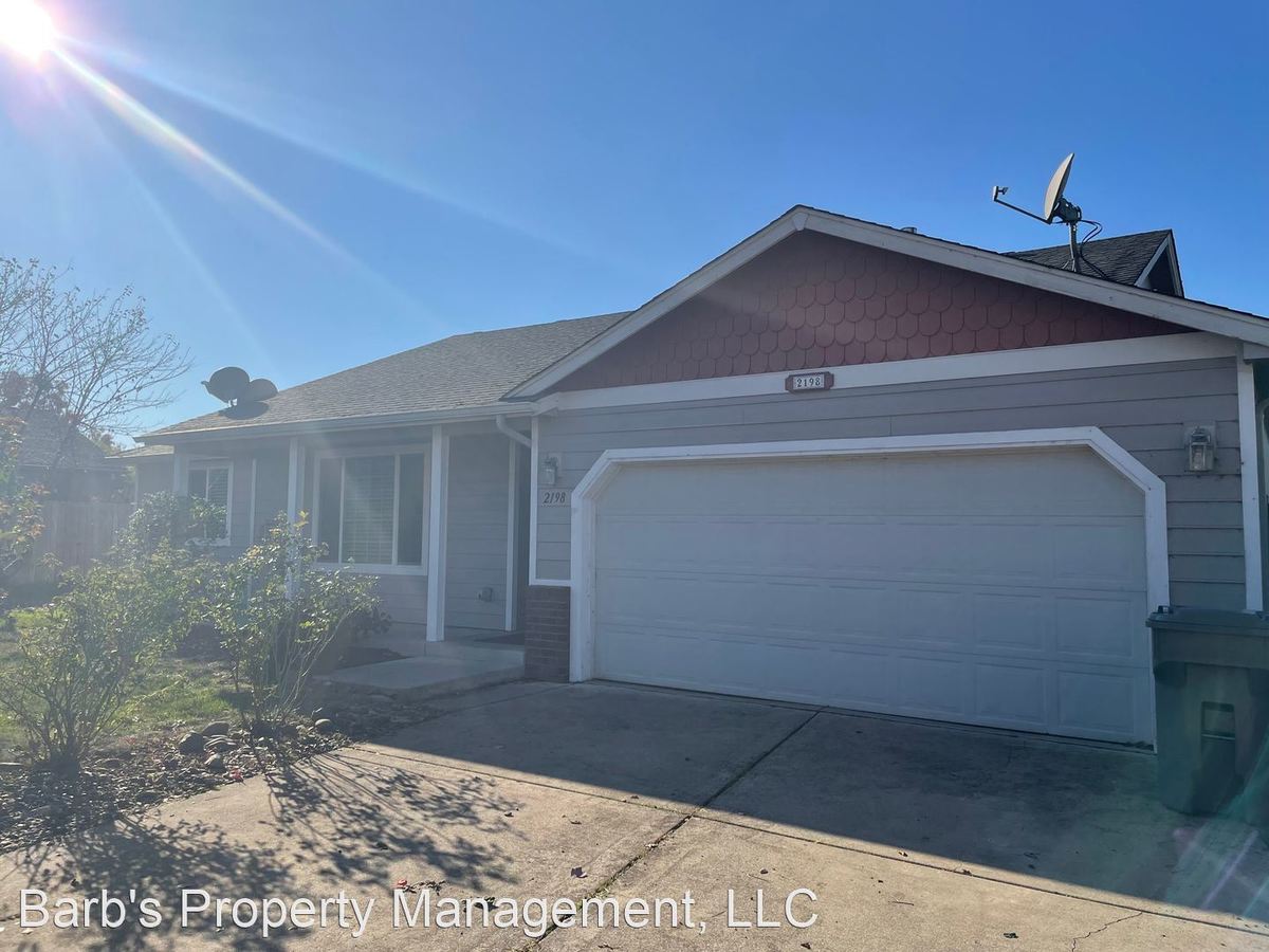 2198 Janna Ct Lebanon, OR House for Rent Rentable