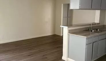 4 of 14 6810 Foothill Blvd Apartment for rent in Tujunga, CA
