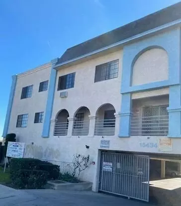 15434 Rayen St Apartment for rent in North Hills, CA