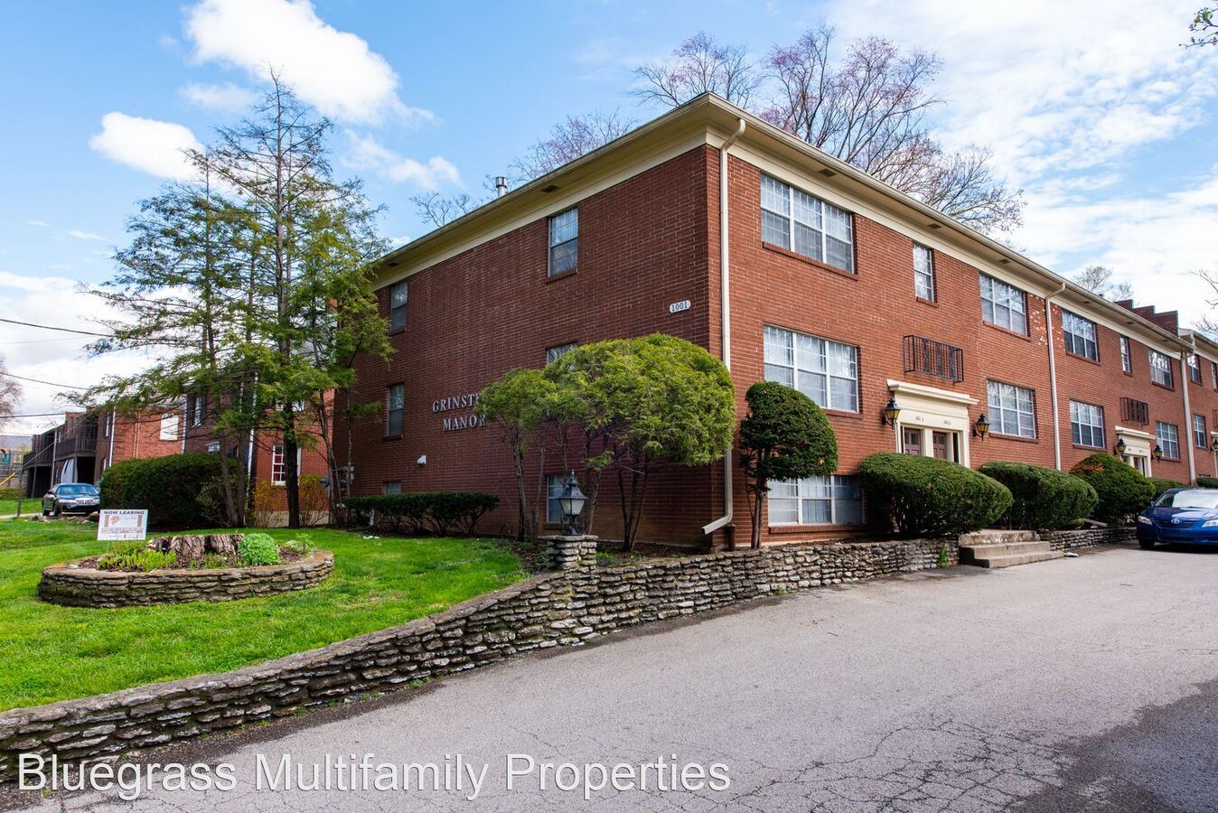 2344 Grinstead Dr Louisville, KY Apartment for Rent