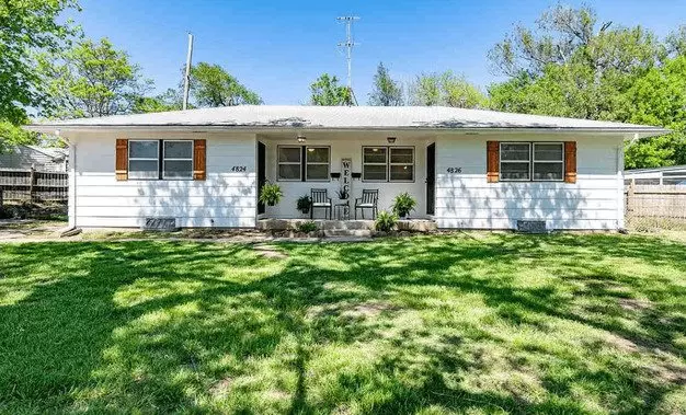 E Pine St Duplex Apartment for rent in Wichita, KS E Pine St Duplex Apartment for rent in Wichita, KS
