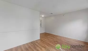 3 of 13 E Elm St Triplex Apartment for rent in Wichita, KS