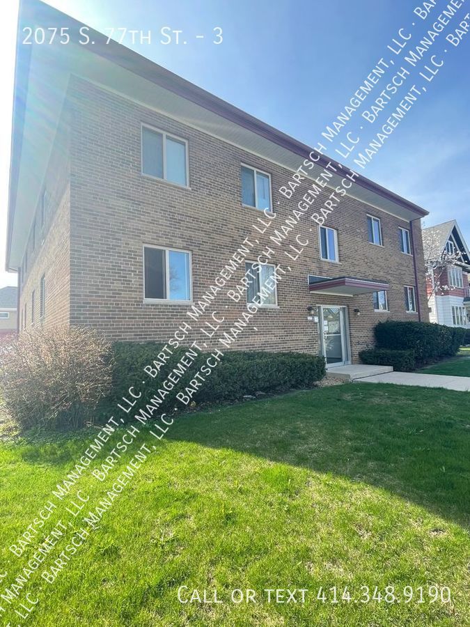 2075 S 77Th St West Allis, WI Apartment for Rent Rentable