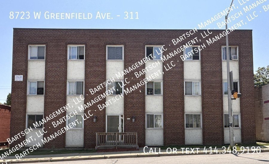 8723 W Greenfield Ave West Allis WI Apartment for Rent