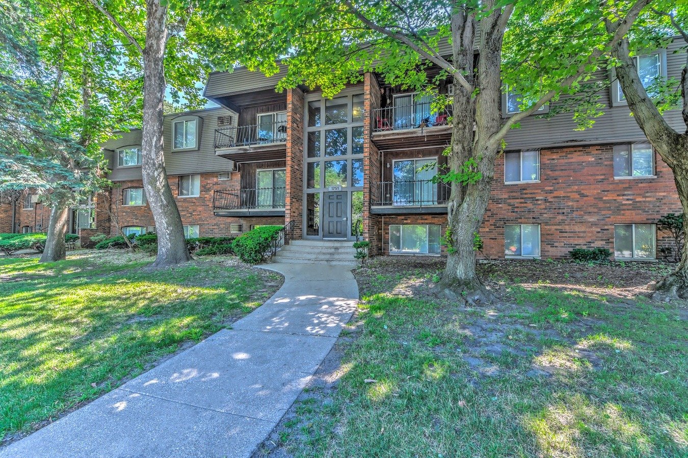 Park West Apartments 1800 Park West Blvd Griffith, IN