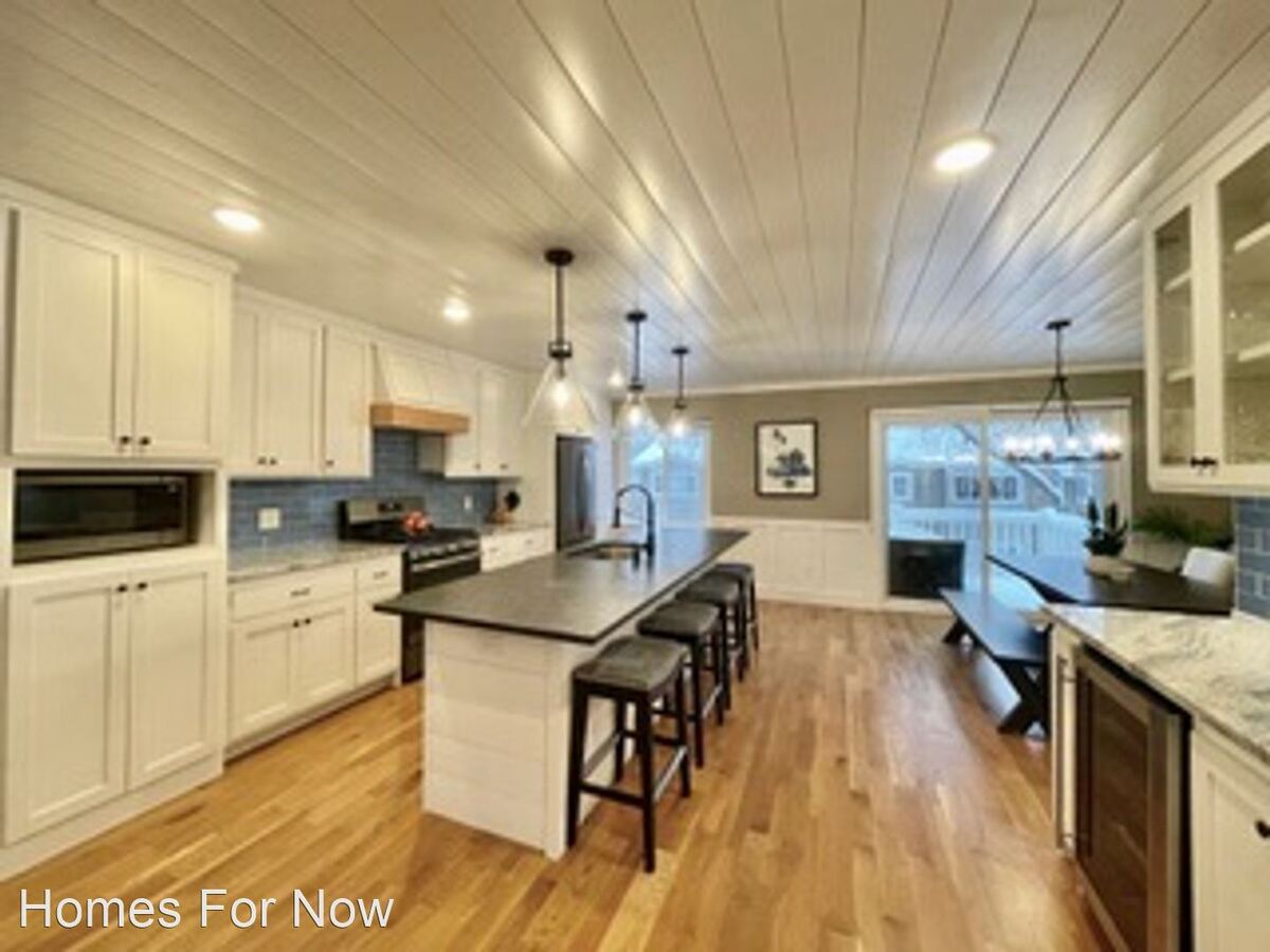 334 Pondridge Cir Wayzata, MN House for Rent Rentable