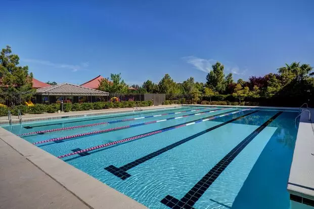 Great Single Storu Home In Rhodes Ranch- Golf Course-guard Gated Community!!! Apartment for rent in Las Vegas, NV