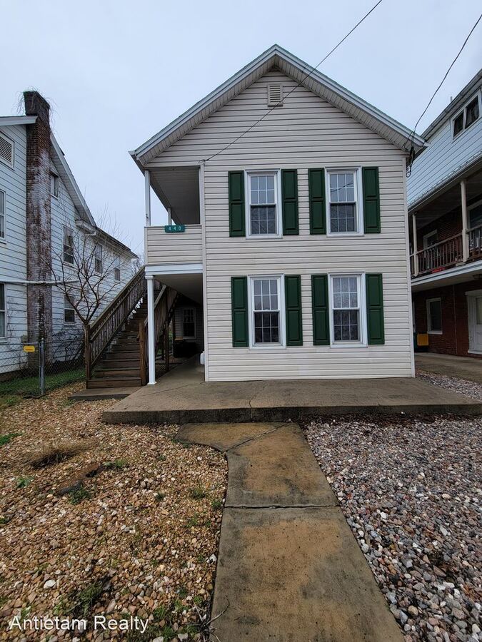 440 E Queen St Chambersburg, PA House for Rent Rentable