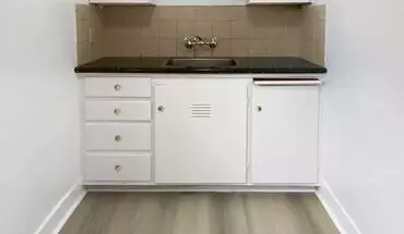 4 of 6 1925 10th St Apartment for rent in Berkeley, CA