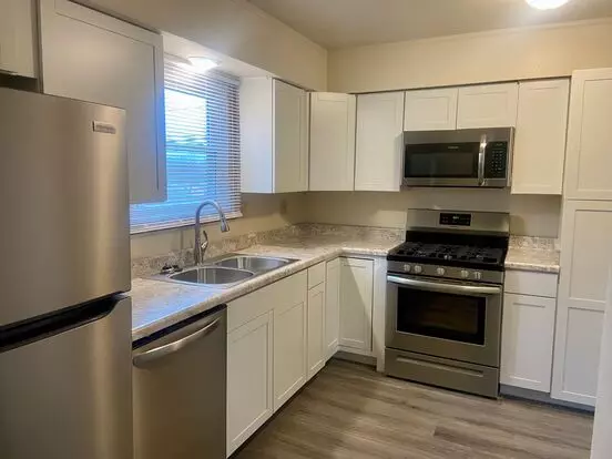 2904-2910 Tamarack Dr Apartment for rent in Erie, PA