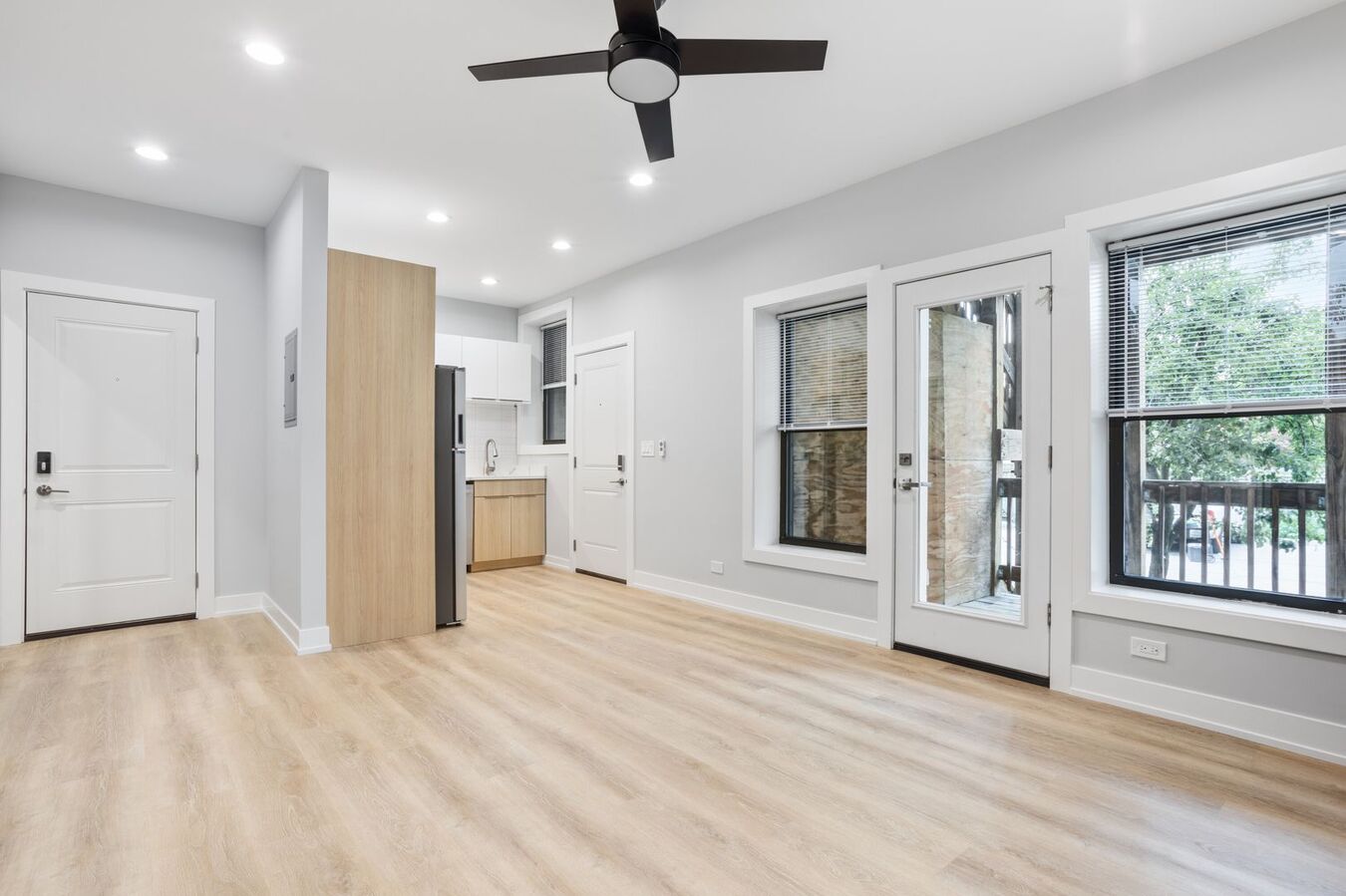 1237 W Morse Ave Chicago, IL Apartment for Rent Rentable