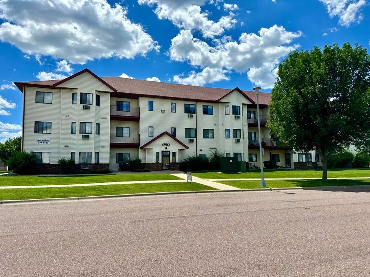 2 of 2 4902 16th Ave S Apartment for rent in Fargo, ND
