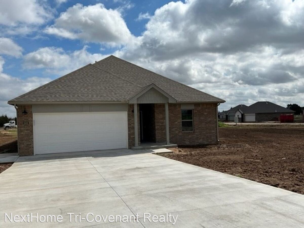 1502 SW Heatherbrook Way Cache, OK House for Rent Rentable