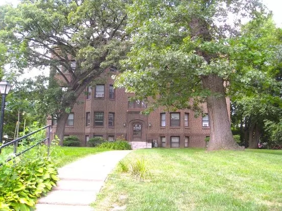 Greenwood Apartment for rent in Des Moines, IA Greenwood Apartment for rent in Des Moines, IA