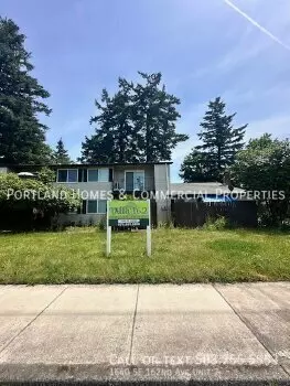 1640 SE 162nd Ave Apartment for rent in Portland, OR