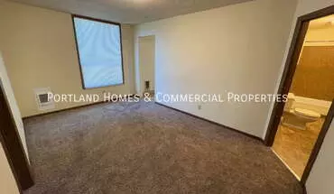 3 of 6 2456 NW Vaughn St #4 Apartment for rent in Portland, OR