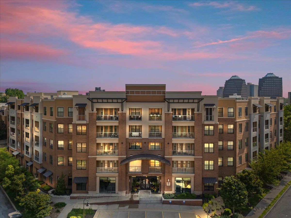 Featured photo of a Sky on Main sister apartment community