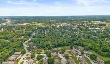 Waterford Place Apartments & Townhomes Apartment for rent in Overland Park, KS