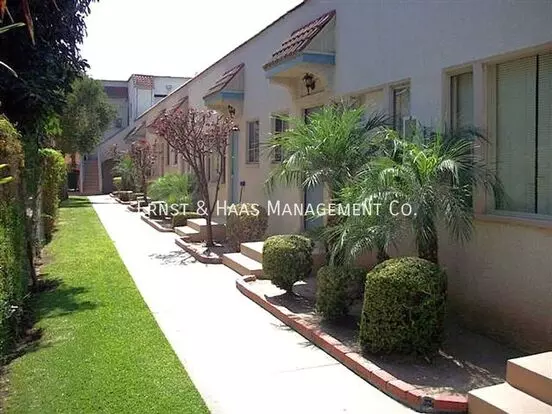 1306 E Hellman St Apartment for rent in Long Beach, CA