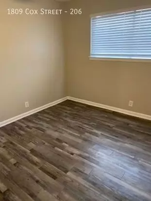1809 Cox St Apartment for rent in Carrollton, TX