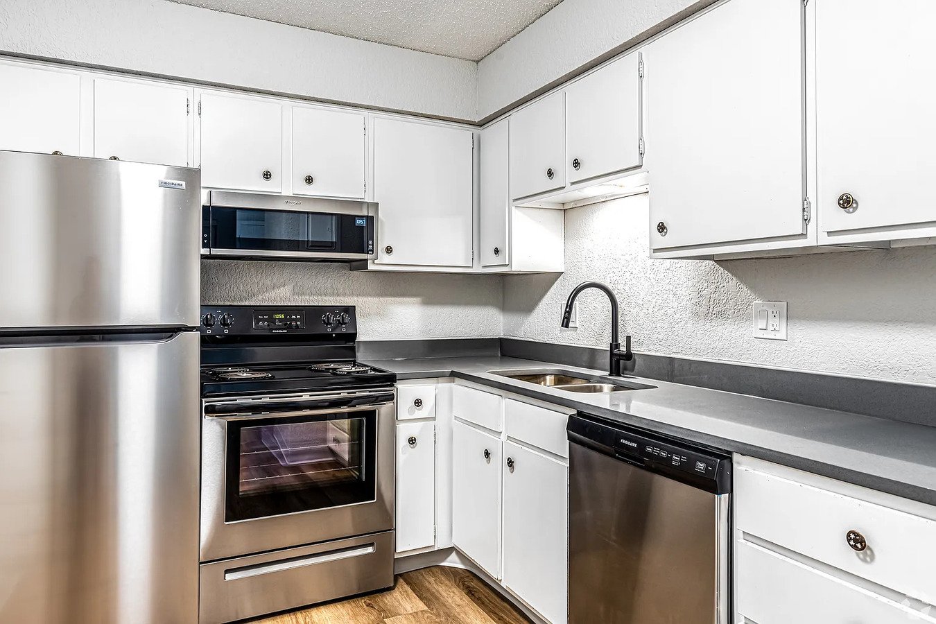 Johnson Med Center Apartments Kansas City, KS Rentable