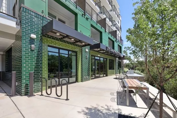 Link Apartments® CYKEL Apartment for rent in Charlotte, NC Link Apartments® CYKEL Apartment for rent in Charlotte, NC