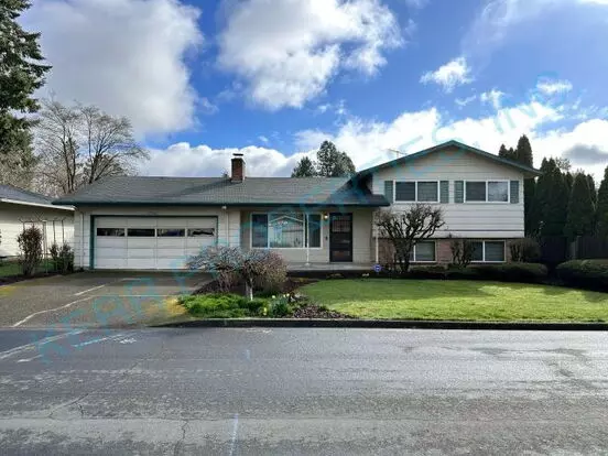 12106 SE Juniper St Apartment for rent in Milwaukie, OR