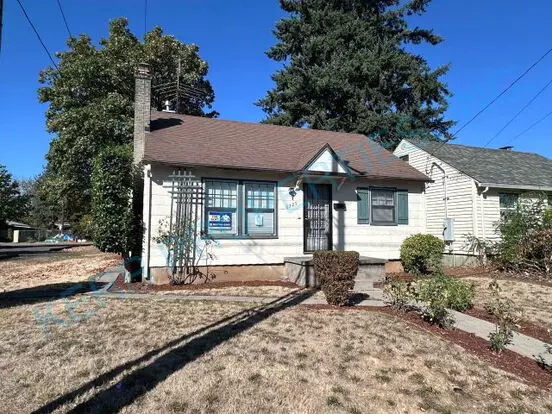 6329 SE 97th Ave Apartment for rent in Portland, OR